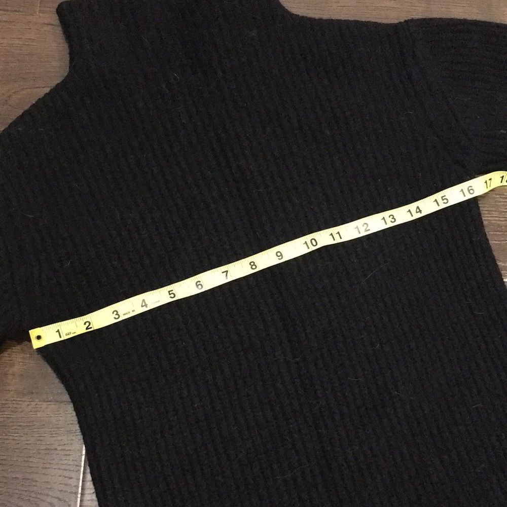 Wilfred 100% Merino Wool Sweater - Picture 8 of 10